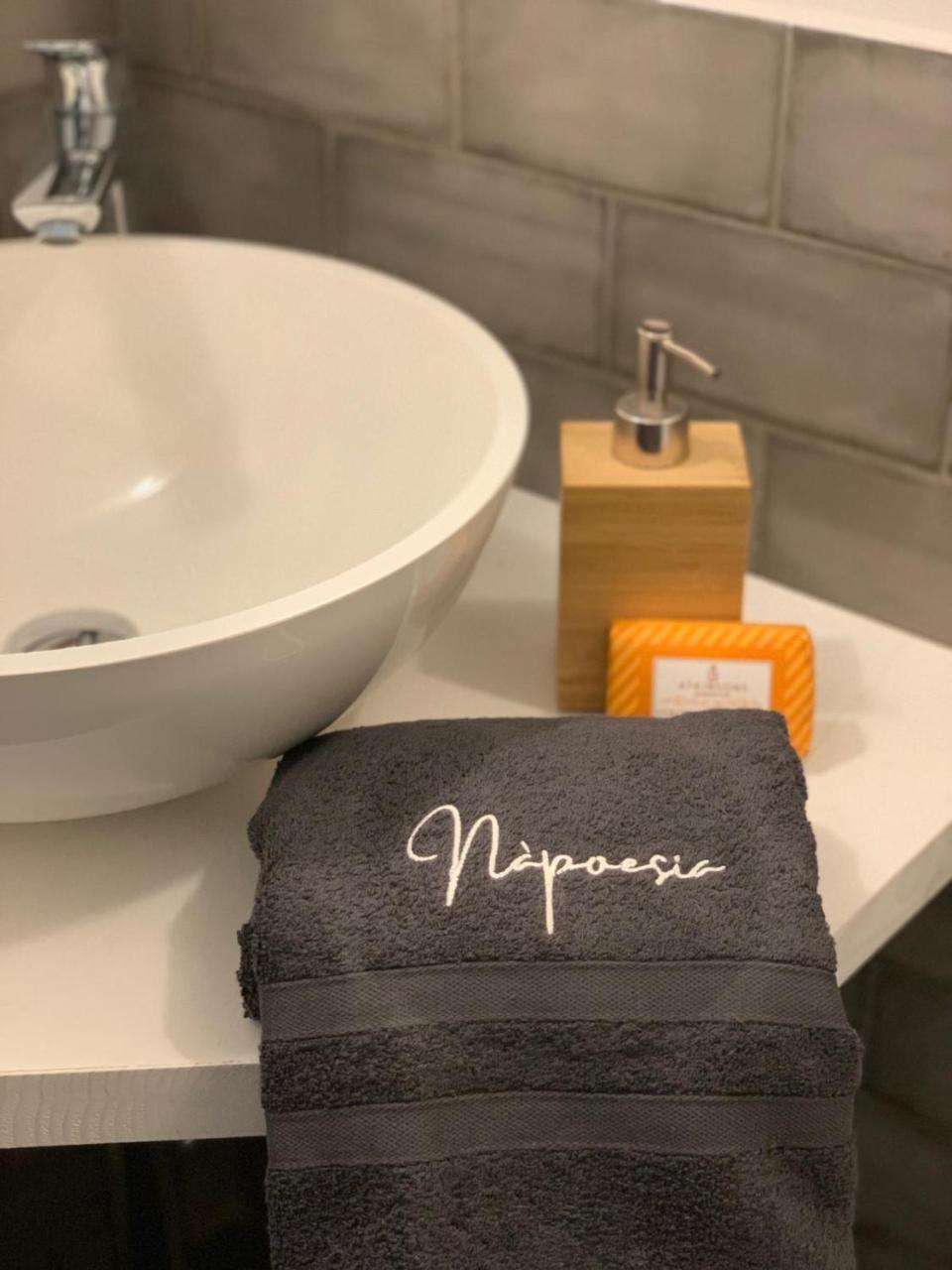 Napoesia Duomo House Apartment Наполи Екстериор снимка